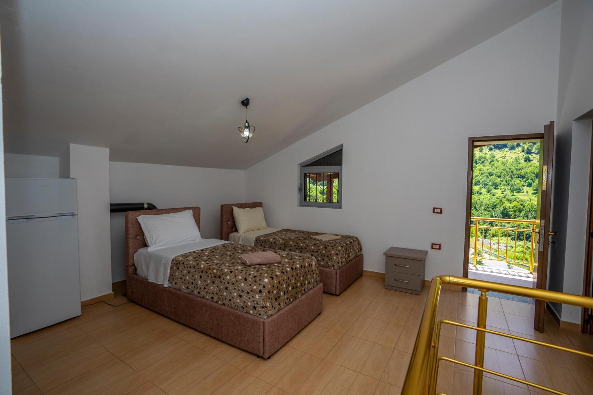 Arditi'S Villa Shkoder Exterior photo